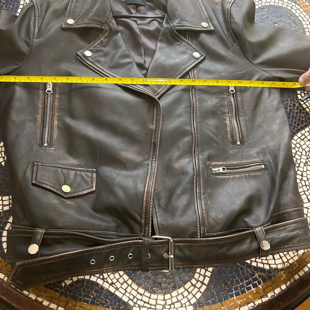 Oversized leather biker jacket - Picture 6 of 8